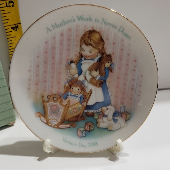 1988 Avon collector plate - Picture 1 of 3